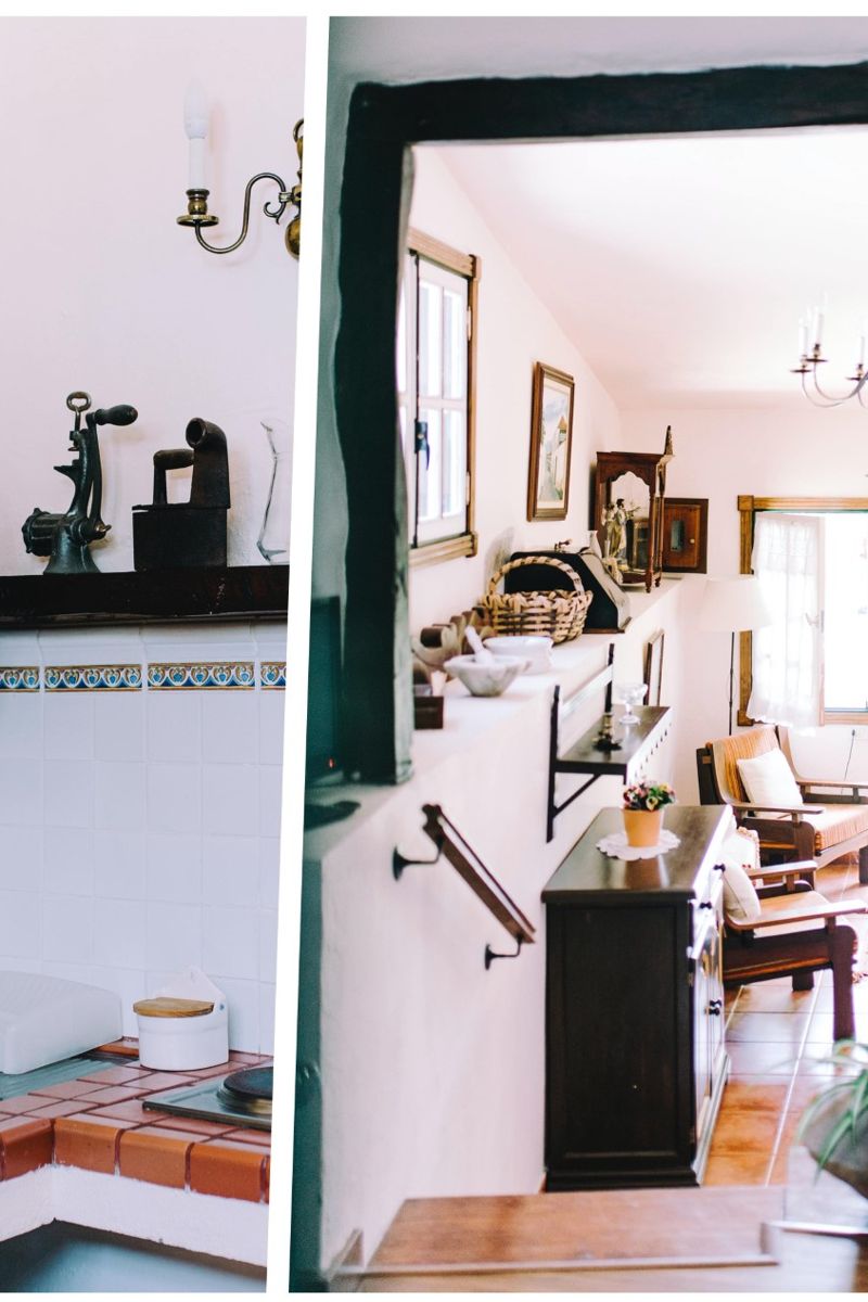 Intérieur d'une maison traditionnelle à Tenerife, avec des objets anciens et un salon lumineux.