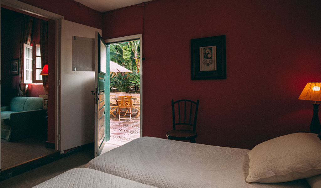 Chambre avec accès à une terrasse ensoleillée à Tenerife.