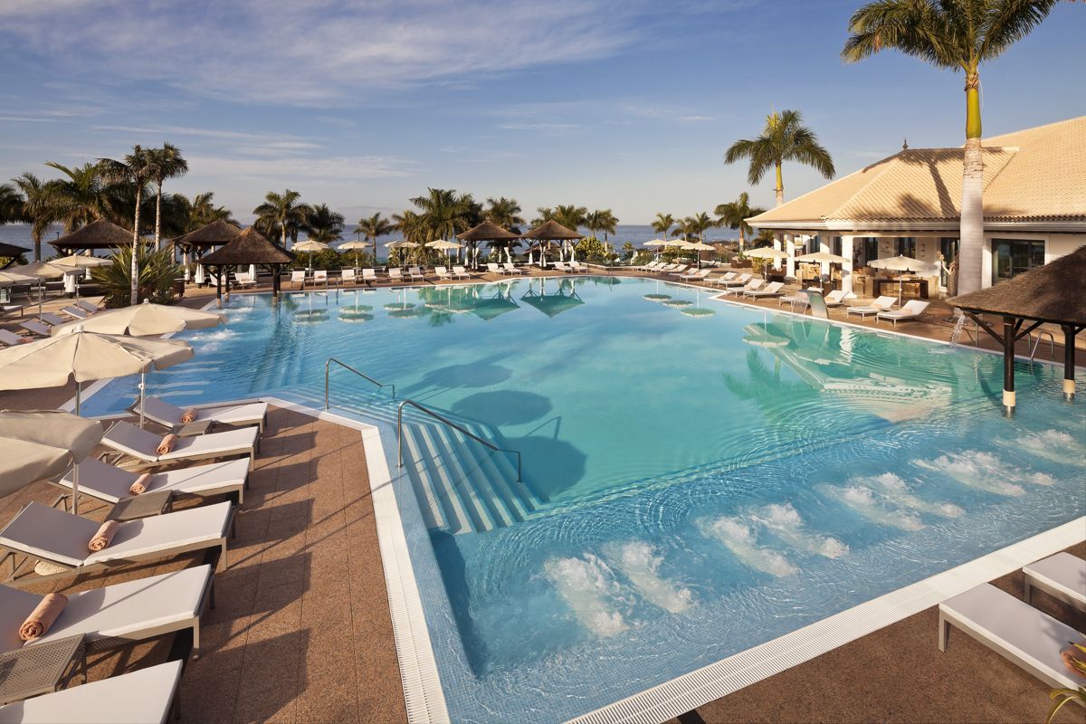 red level at gran melia palacio de isora