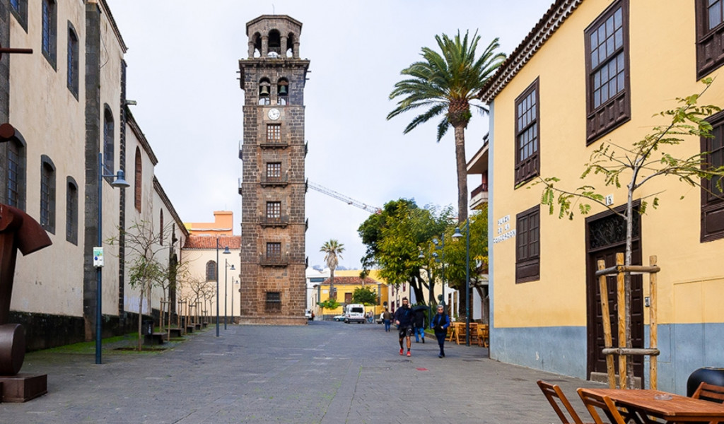Torre de la Concepción dans une rue de San Cristóbal de La Laguna, à Tenerife.