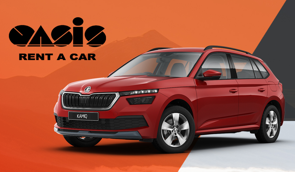 Voiture Skoda Kamiq rouge avec le logo Oasis Rent a Car, Tenerife.