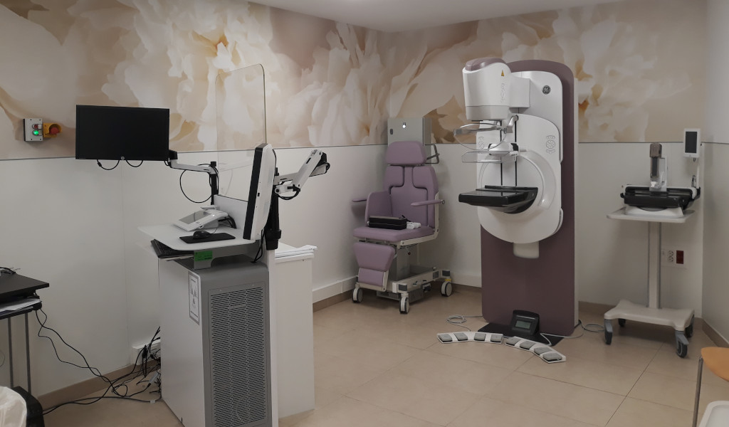Matériel de mammographie dans une clinique à Tenerife.
